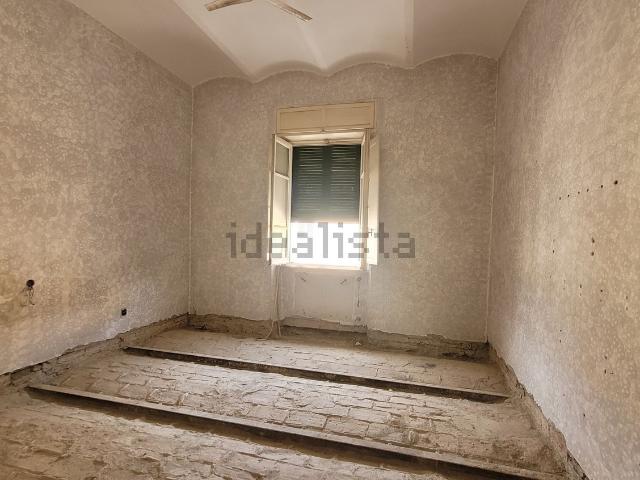 Appartamento in vendita di 220 m² in Via Tripoli