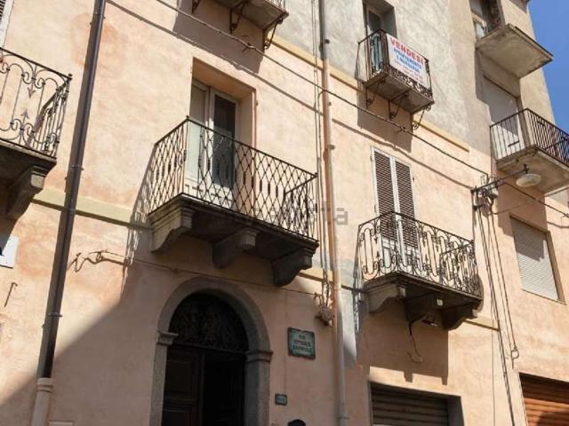 Appartamento in vendita di 220 m² in Via Vittorio Emanuele