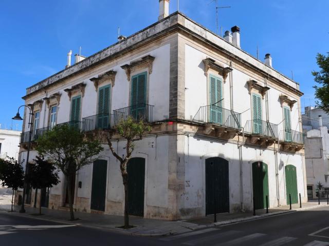Appartamento in vendita di 220 m² in Via Vincenzo Bellini, 31