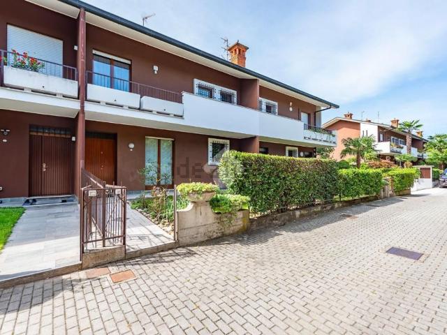 Appartamento in vendita di 220 m² in Viale dei Tigli, 28