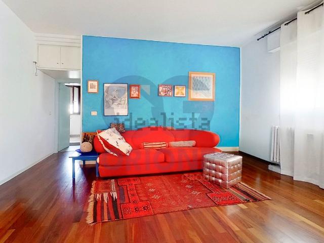 Appartamento in vendita di 220 m² in Viale Montefiore, 9