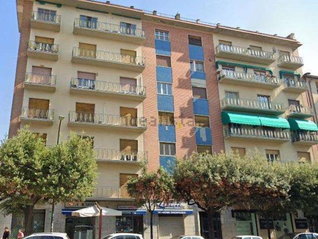 Appartamento in vendita di 220 m² in Viale Principe di Napoli