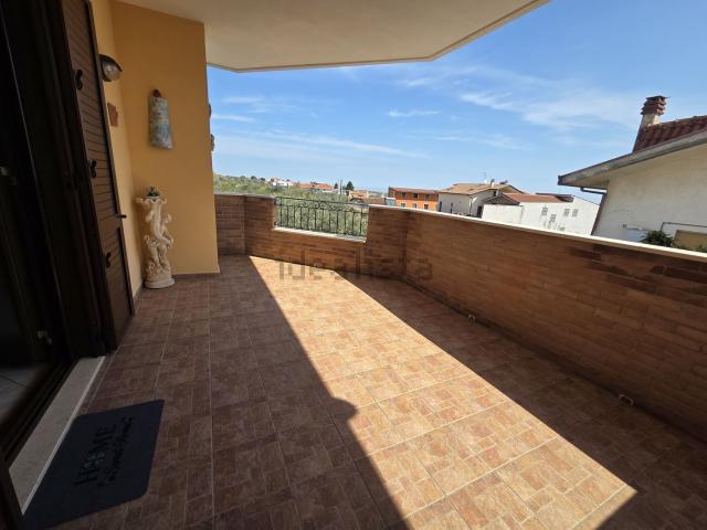 Appartamento in vendita di 220 m² in Contrada Vaccareccia, 31