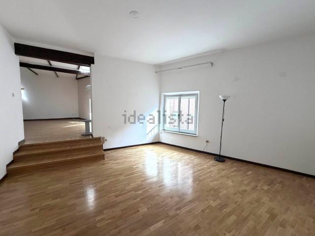 Appartamento in vendita di 220 m² in Corso Ercole I d&apos Este