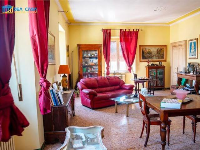 Appartamento in vendita di 220 m² in Largo dei Delfini, 2