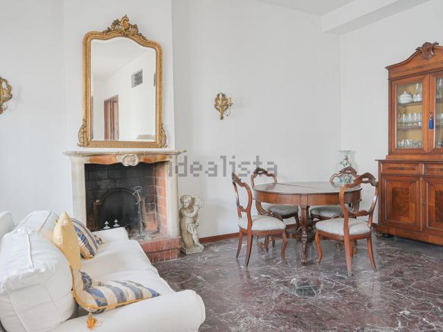 Appartamento in vendita di 220 m² in Piazza Liberazione, 54100