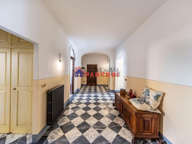 Appartamento in vendita di 220 m² in Piazza MAZZINI