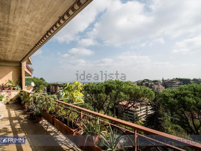 Appartamento in vendita di 221 m² in Via Cassia, 929