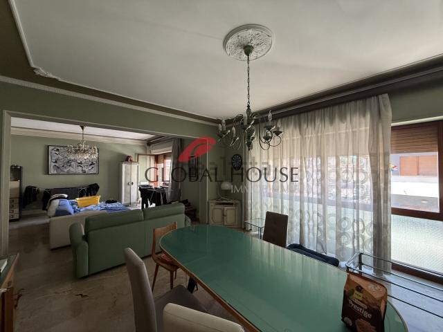 Appartamento in vendita di 221 m² in Via Giacinto Pannella, 48