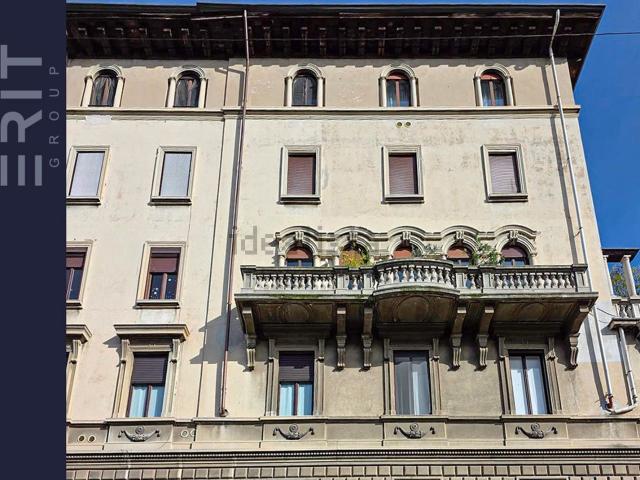 Appartamento in vendita di 221 m² in Via Giovanni de Alessandri, 1