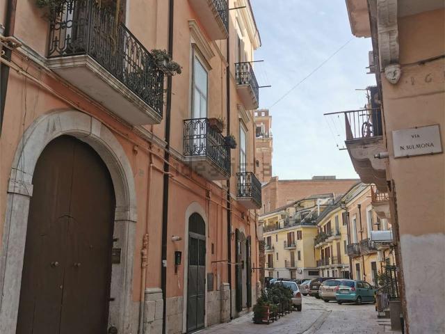 Appartamento in vendita di 221 m² in Via Le Maestre, 106