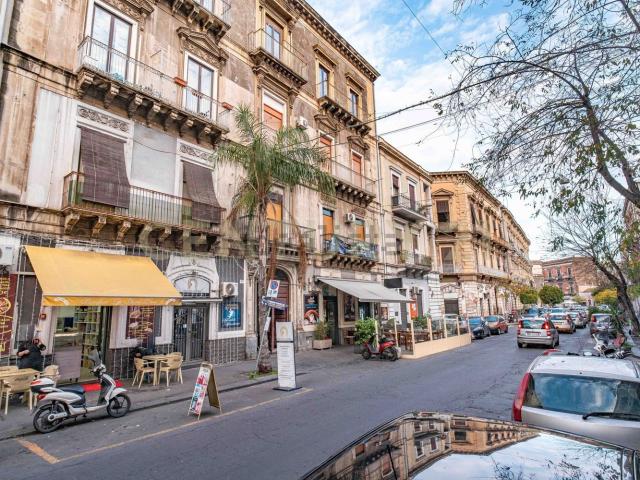 Appartamento in vendita di 221 m² in Via Plebiscito, 186