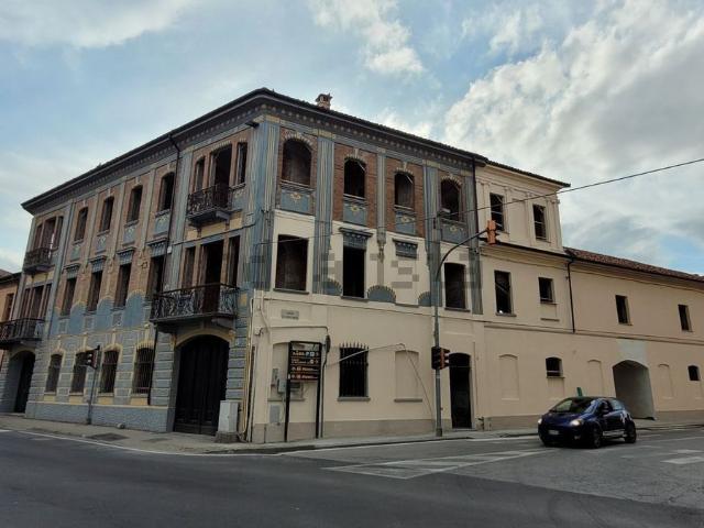 Appartamento in vendita di 222 m² in Via Cuneo, 74