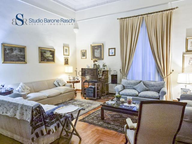 Appartamento in vendita di 222 m² in Via degli Scipioni