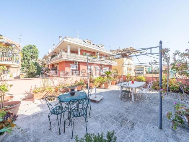 Appartamento in vendita di 222 m² in Via Nomentana, 859