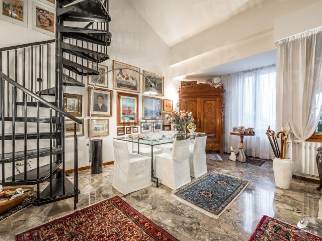 Appartamento in vendita di 223 m²