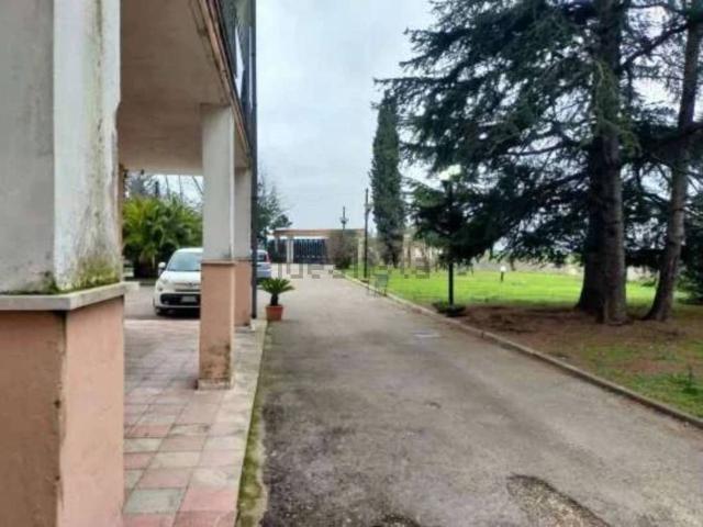 Appartamento in vendita di 223 m² in Via Castelluccio dei Sauri, 240