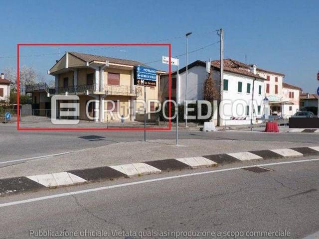 Appartamento in vendita di 223 m² in Via Giuseppe Verdi
