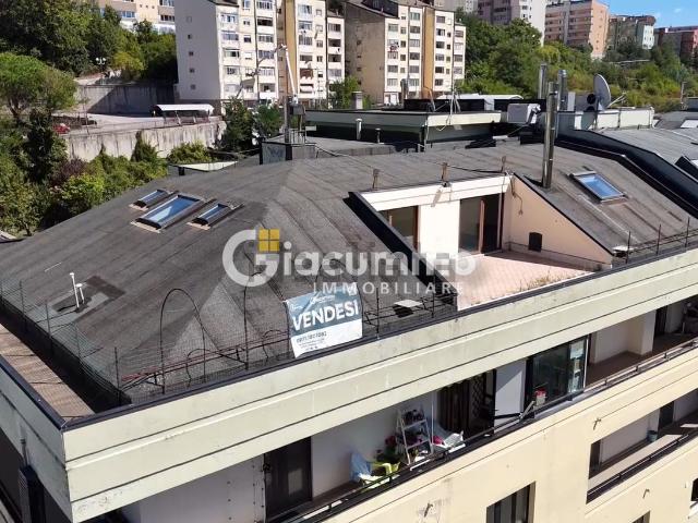 Appartamento in vendita di 223 m² in Via del Gallitello, 91