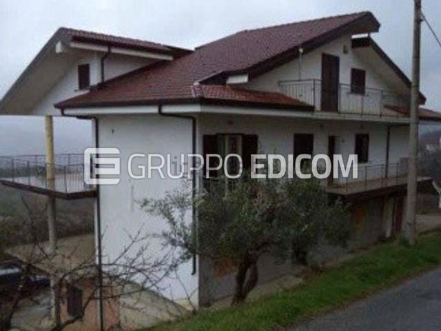 Appartamento in vendita di 223 m² in Via Santa Lucia