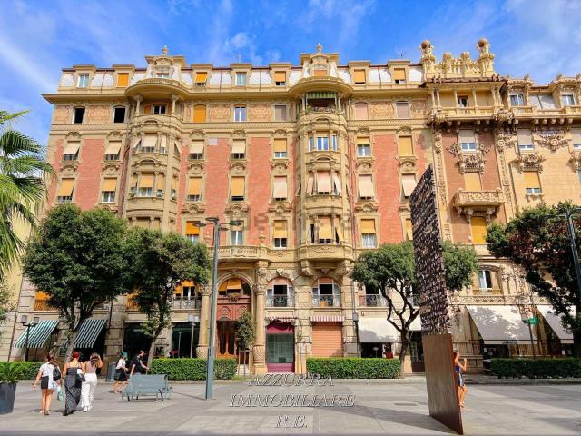 Appartamento in vendita di 223 m² in Corso Italia, 184