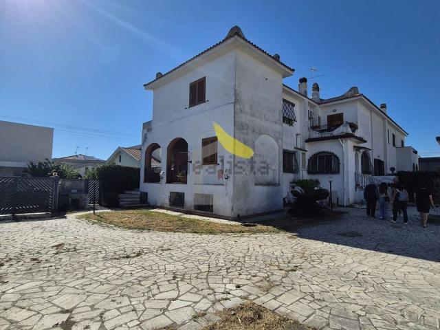 Appartamento in vendita di 224 m² in Via Colle Capitolino, 6