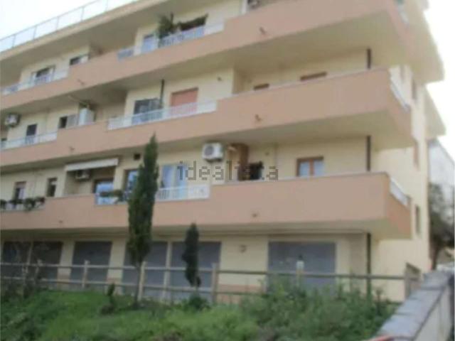 Appartamento in vendita di 224 m² in Via Martiri Ungheresi, 10