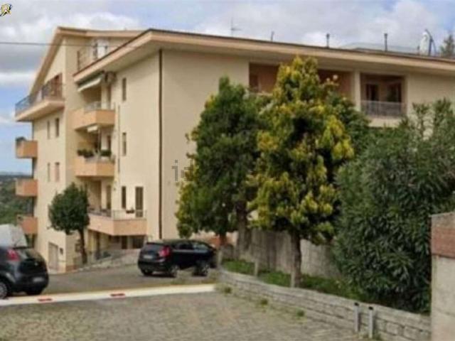 Appartamento in vendita di 224 m² in Via Martiri Ungheresi, 10