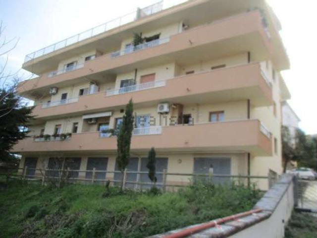 Appartamento in vendita di 224 m² in Via Martiri Ungheresi