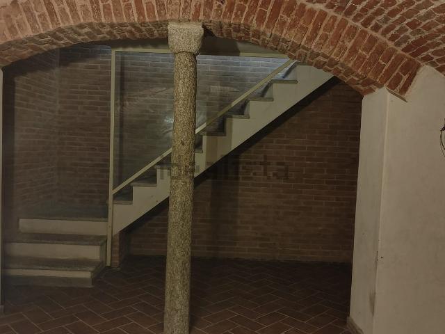 Appartamento in vendita di 225 m² in Via Cesarea