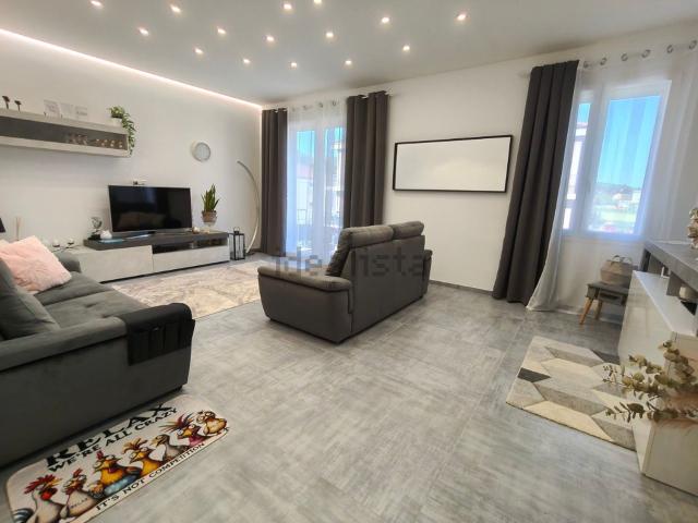 Appartamento in vendita di 225 m² in Via Giuseppe Mazzini