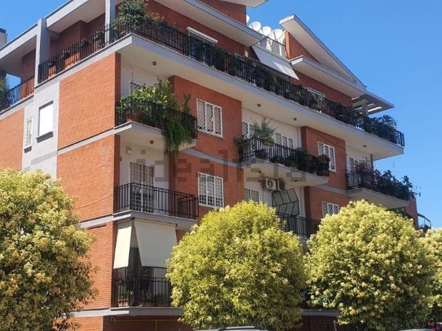 Appartamento in vendita di 225 m² in Via Guido Guinizelli