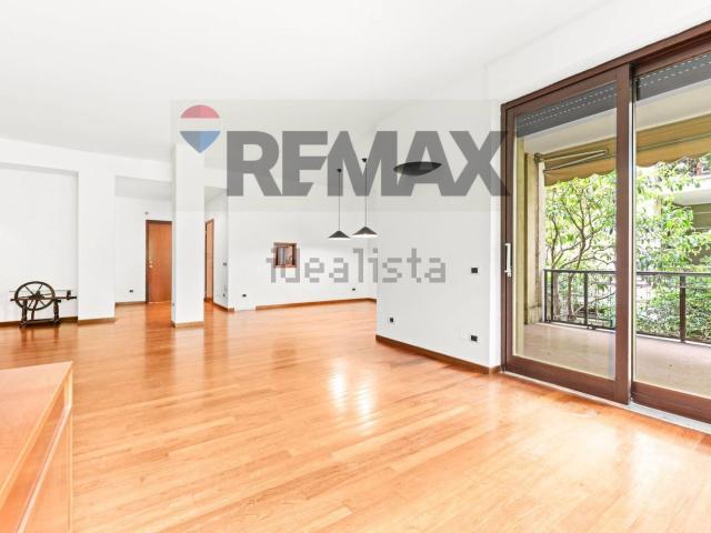 Appartamento in vendita di 225 m² in Via degli Alerami, 31