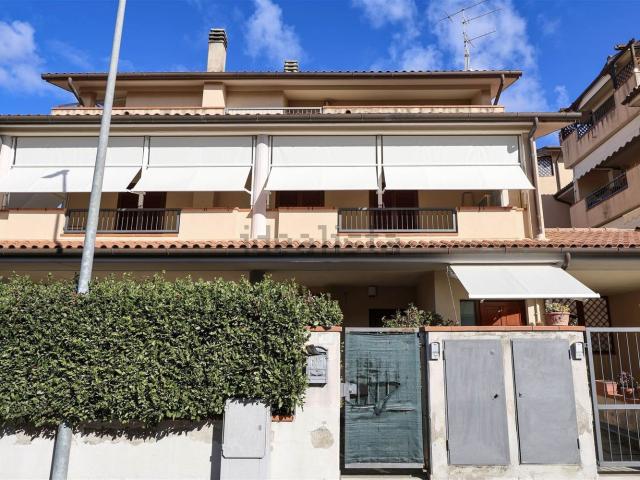 Appartamento in vendita di 225 m² in Via dell&apos Azzurrite