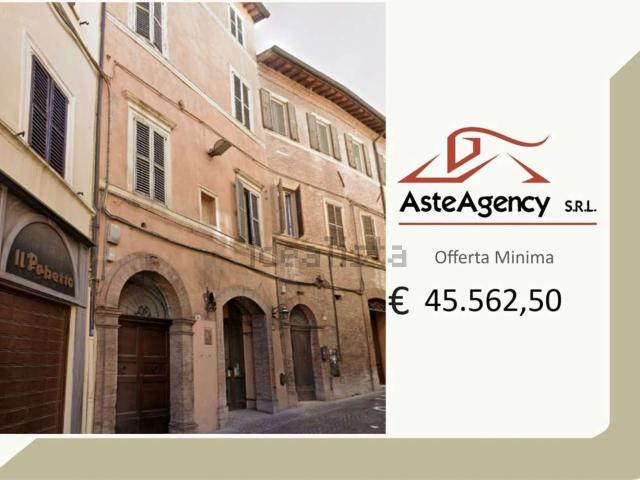 Appartamento in vendita di 225 m² in Via Enrico Cialdini, 54