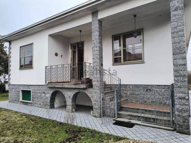 Appartamento in vendita di 225 m² in Via Frugarolo