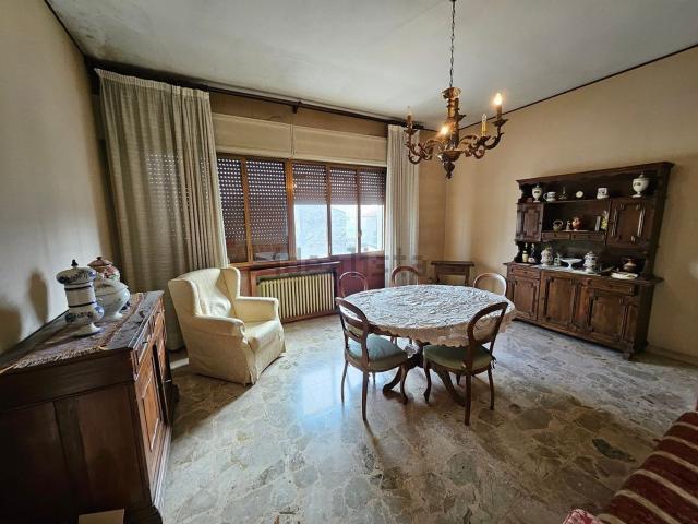 Appartamento in vendita di 225 m² in Via Francesco Petrarca, 3