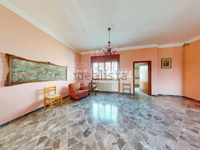 Appartamento in vendita di 225 m² in Via San Ten. Sprò, 3