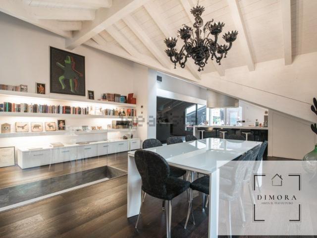 Appartamento in vendita di 225 m² in Via Wolfgang Amadeus Mozart