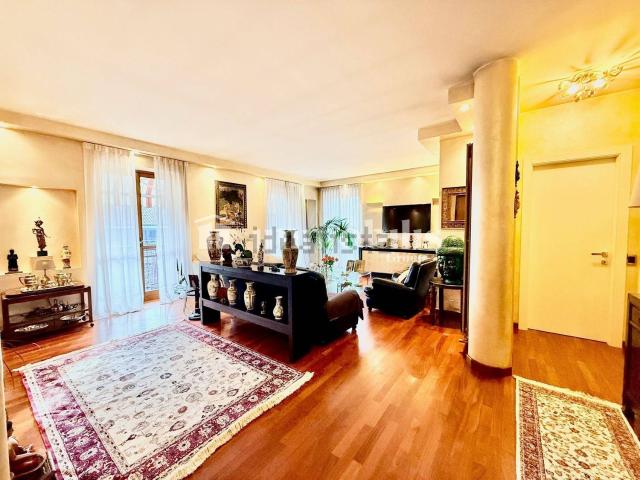 Appartamento in vendita di 225 m² in Via Vandalino, 39