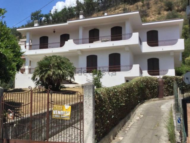 Appartamento in vendita di 225 m² in Viale Duca degli Abruzzi