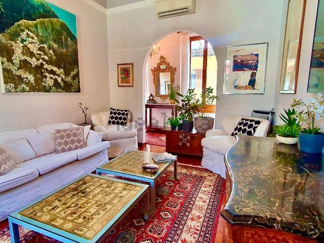 Appartamento in vendita di 225 m² in Corso dei Tintori