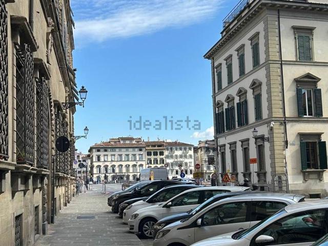 Appartamento in vendita di 225 m² in Piazza dè Mozzi