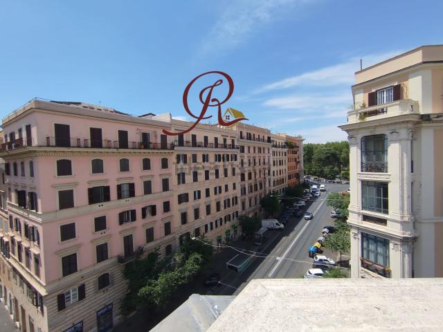 Appartamento in vendita di 226 m² in Via Emanuele Filiberto, 40