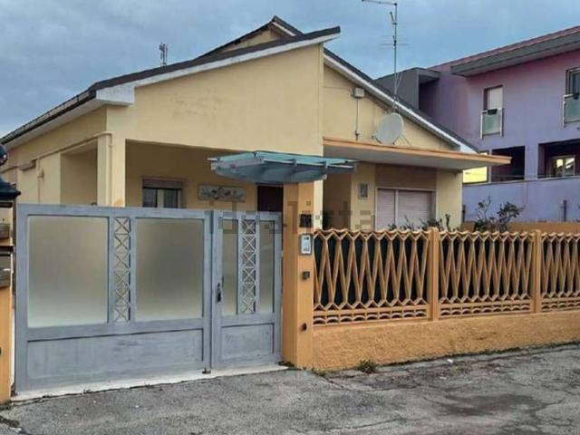 Appartamento in vendita di 226 m² in Via Monte Carmelo
