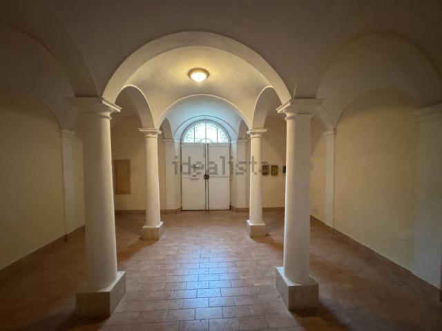 Appartamento in vendita di 226 m² in Via Perpenti