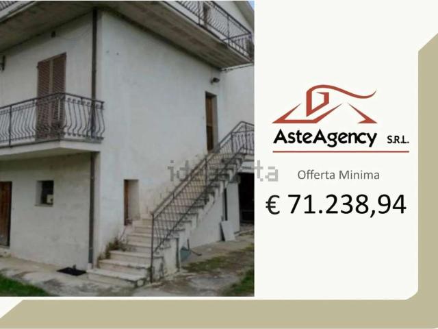 Appartamento in vendita di 226 m² in Località Renari