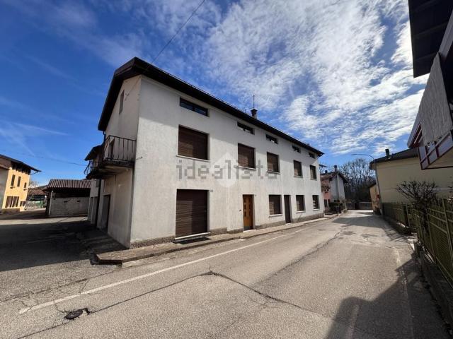 Appartamento in vendita di 227 m² in Via Foen, 14