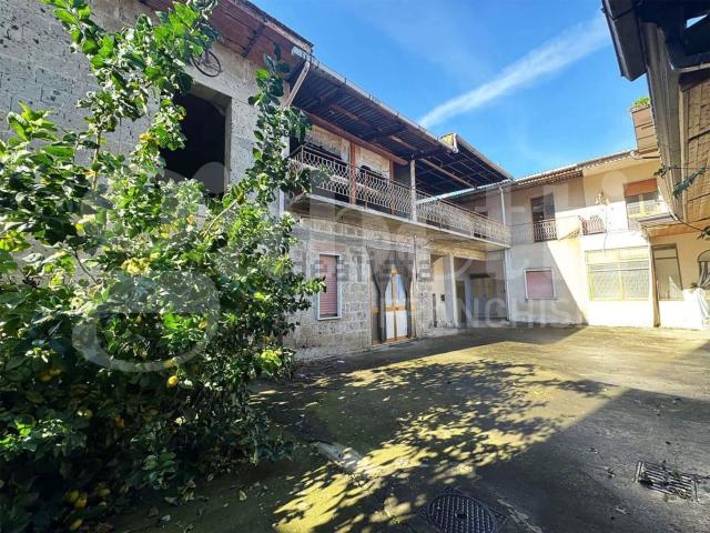 Appartamento in vendita di 227 m² in Via Saverio Mercadante