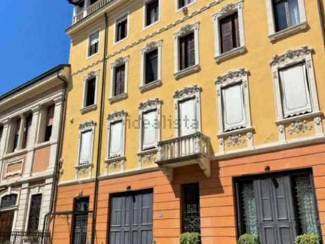 Appartamento in vendita di 227 m² in Via San Biagio, 11